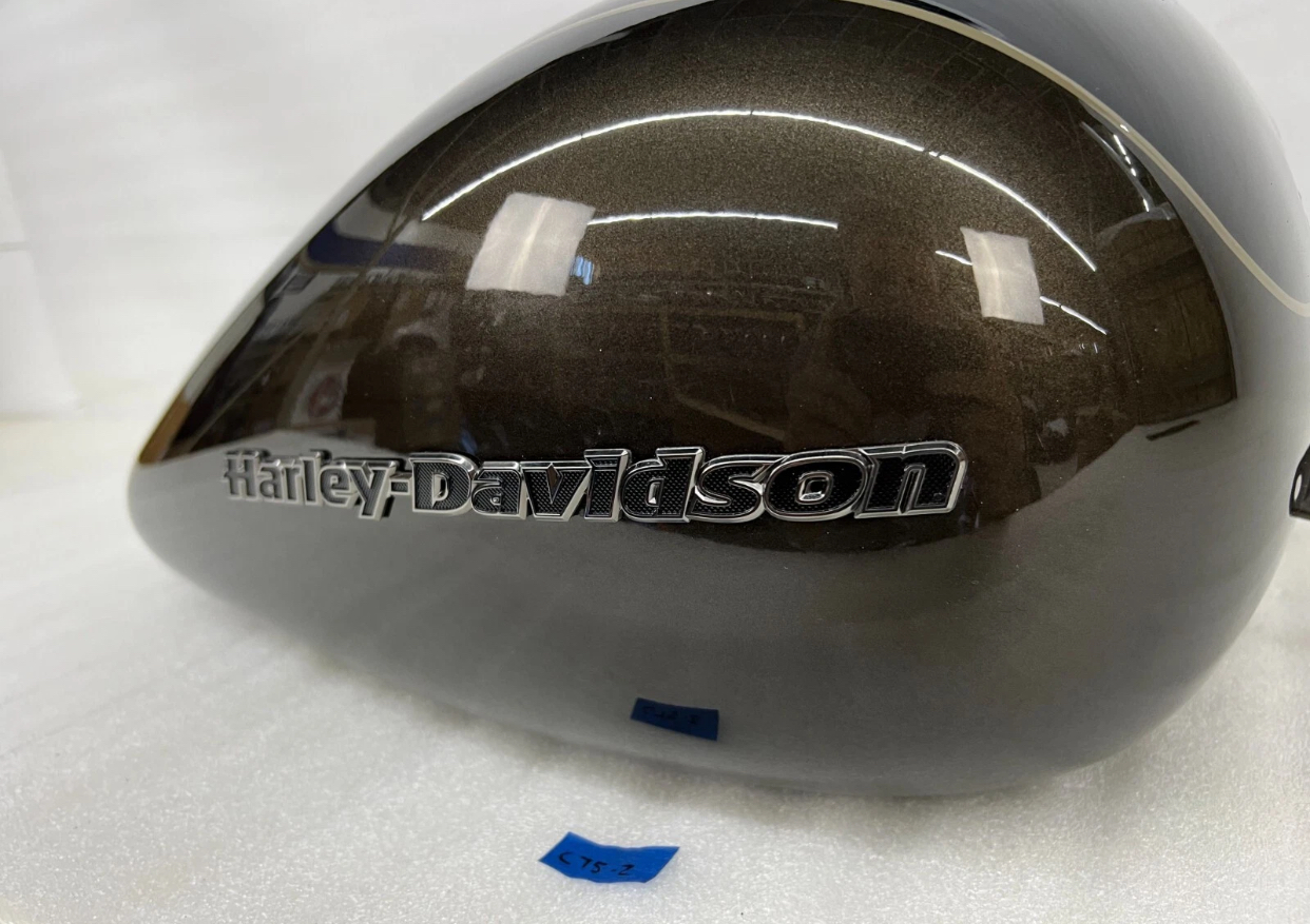 Harley-Davidson Ultra Limited Touring Gas Tank 2020 OEM River Rock Gray - Image 5