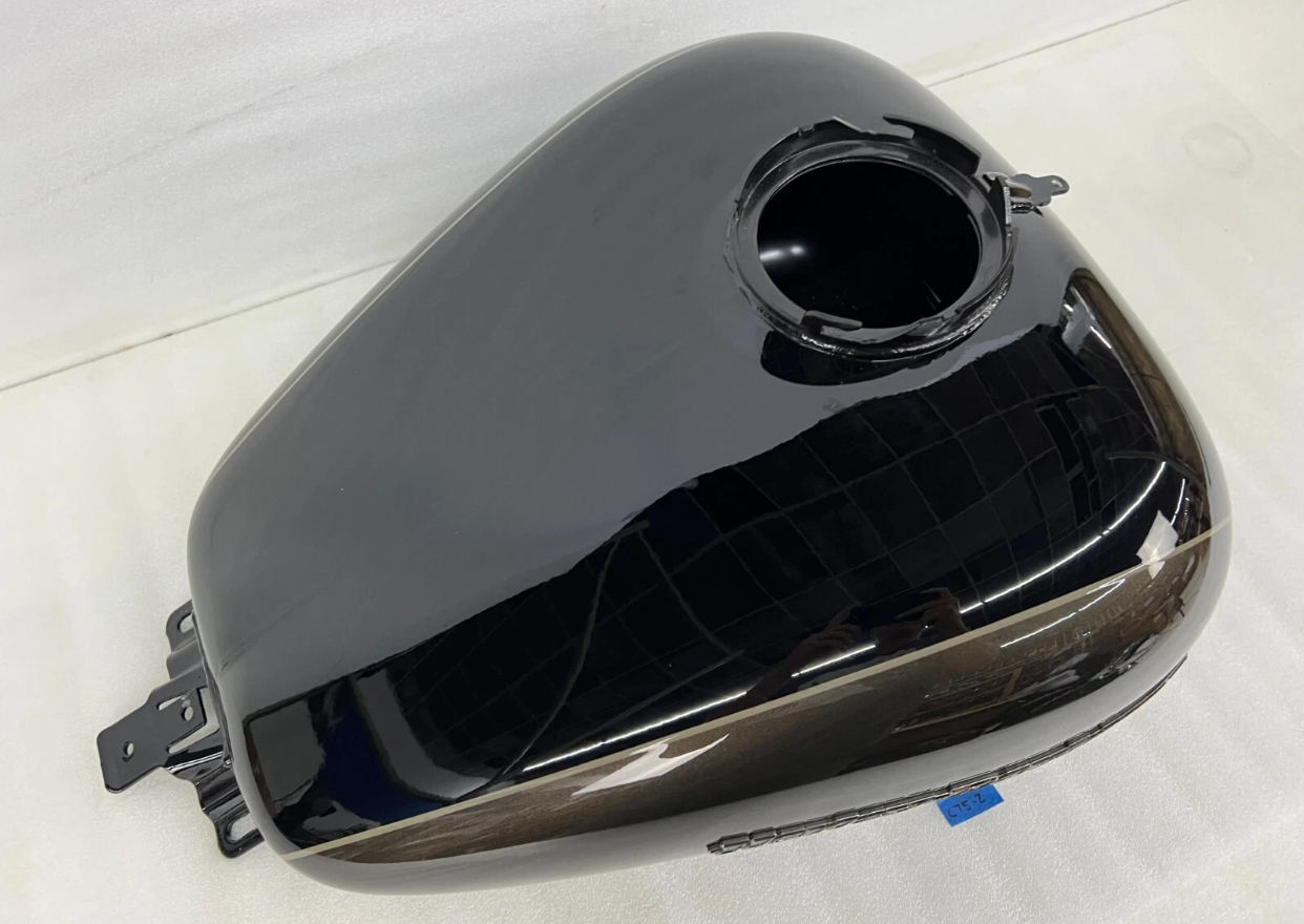 Harley-Davidson Ultra Limited Touring Gas Tank 2020 OEM River Rock Gray - Image 6